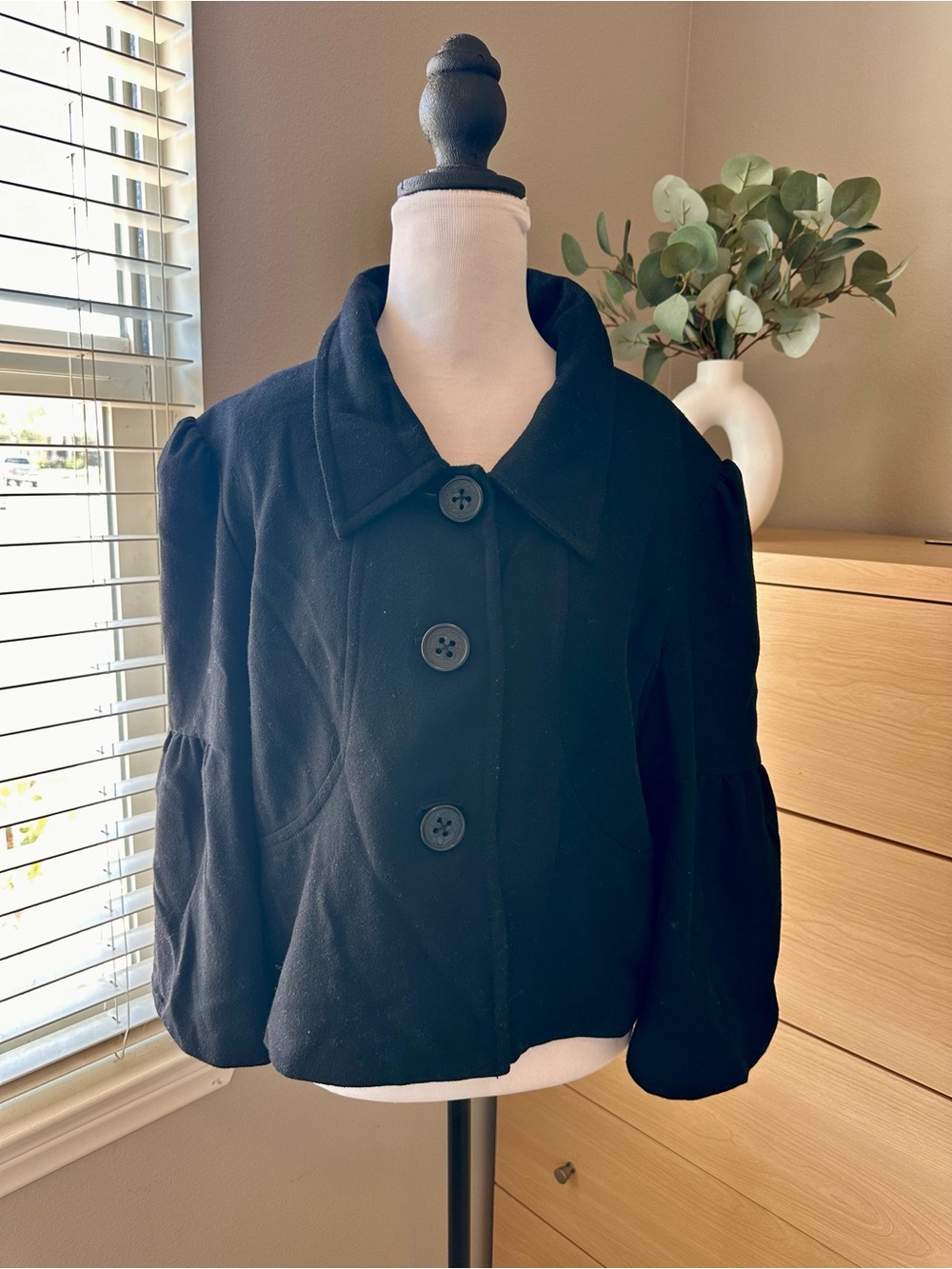 Willi Smith Black Wool-Blend Short Pea Coat with Puff Sleeves